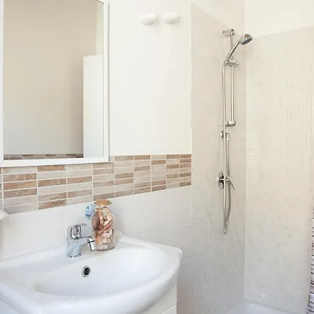 Appartement Number79 *